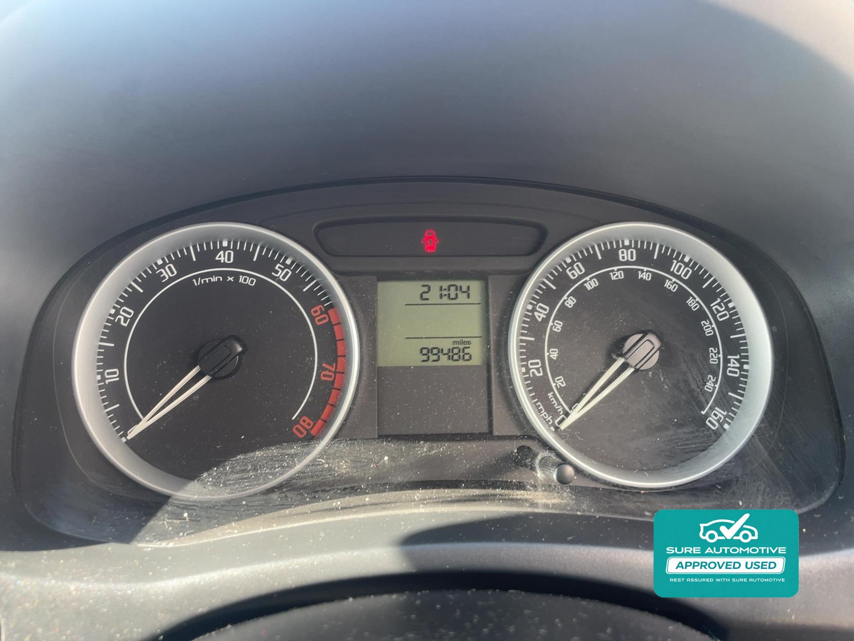 Skoda Fabia 1.2 HTP 12V 2 Hatchback 5dr Petrol Manual (140 g/km, 70 bhp)