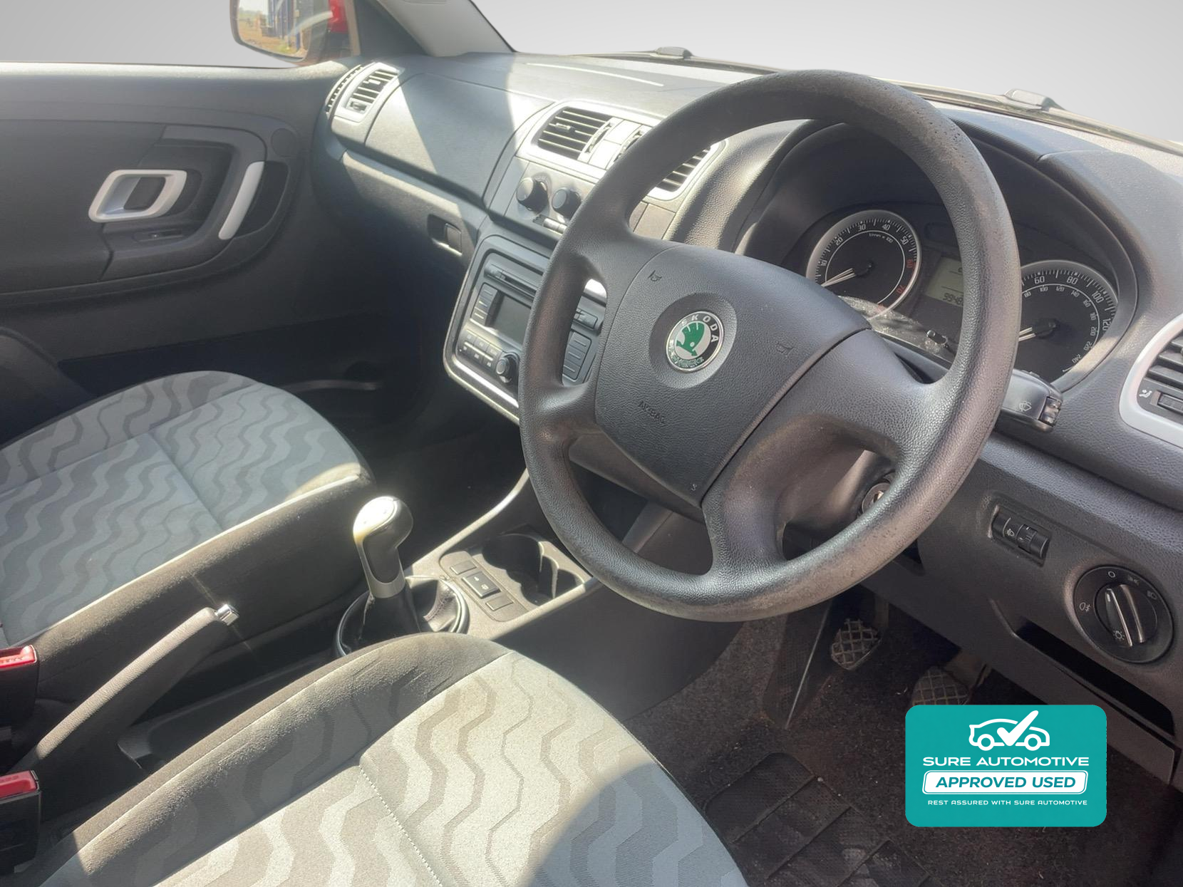 Skoda Fabia 1.2 HTP 12V 2 Hatchback 5dr Petrol Manual (140 g/km, 70 bhp)