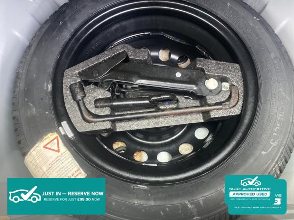 Toyota AYGO 1.0 VVT-i Ice Hatchback 3dr Petrol Manual Euro 5 (67 ps)