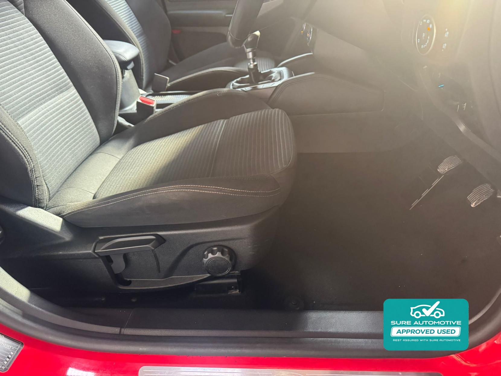 Ford Focus 1.5 EcoBlue Titanium Hatchback 5dr Diesel Manual Euro 6 (s/s) (120 ps)