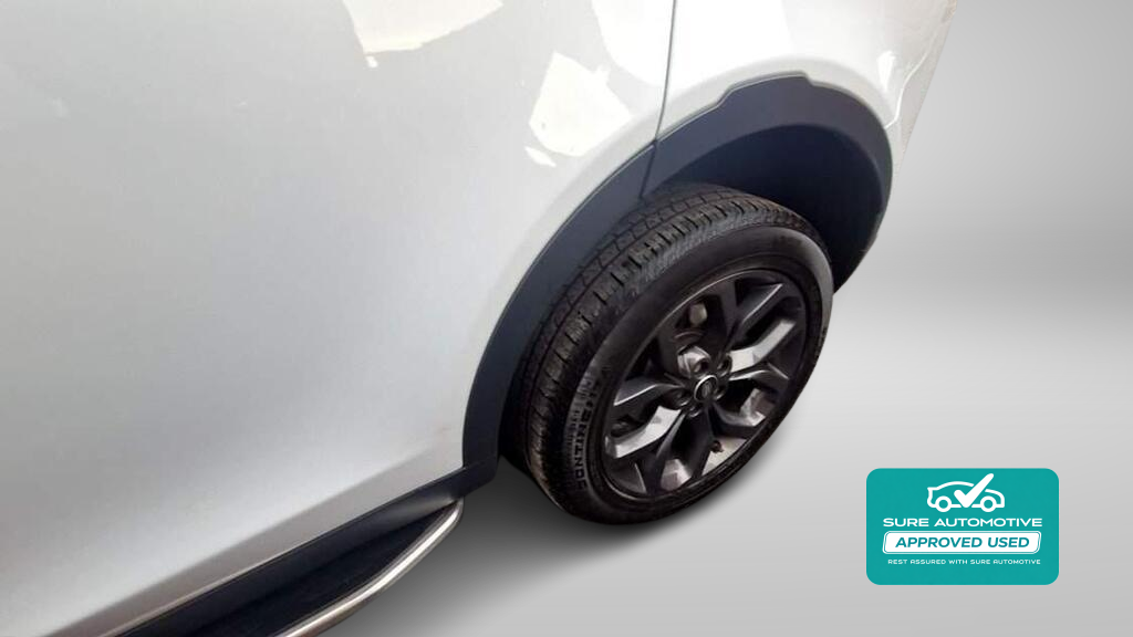 Land Rover Discovery Sport 2.0 TD4 Landmark SUV 5dr Diesel Auto 4WD Euro 6 (s/s) (180 ps)