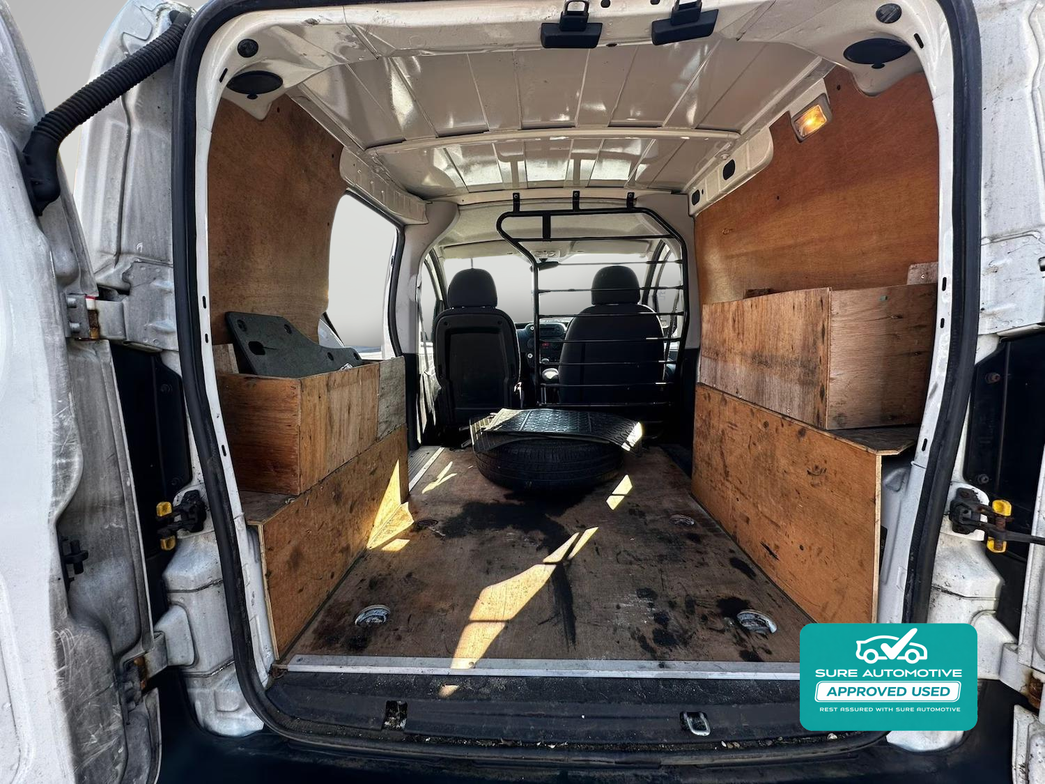 Citroen Nemo 1.3 HDi 660 16v Enterprise Special Edition Temperature Controlled 3dr Diesel Manual FWD L1 H1 (s/s) (119 g/km, 75 bhp)